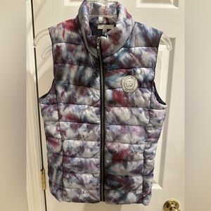 Ivory Ella Tie Dye Puffer Vest - size XS